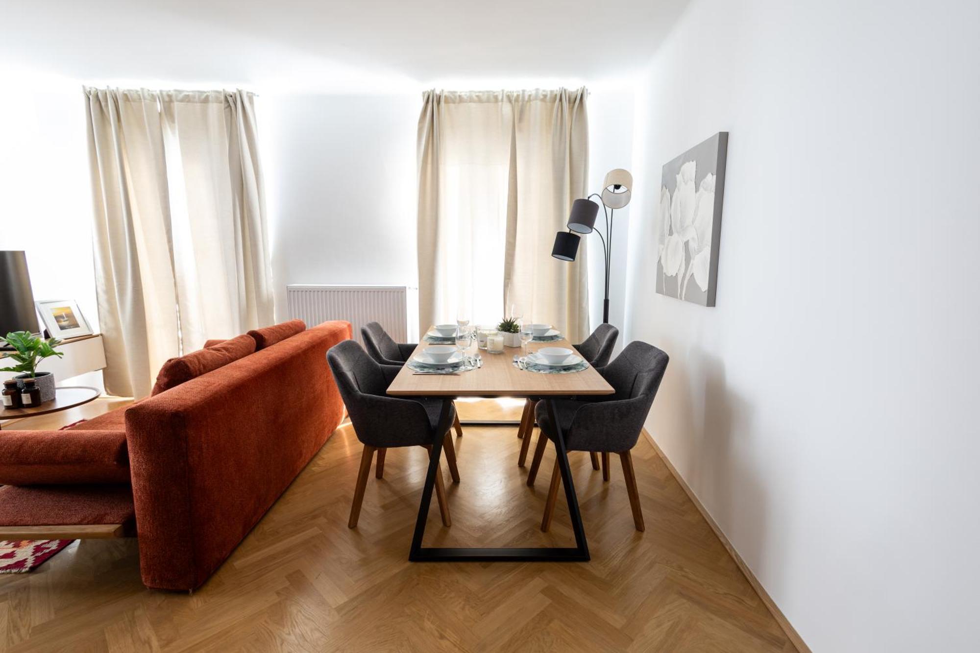 Central-new ; Marvelous Views Wien